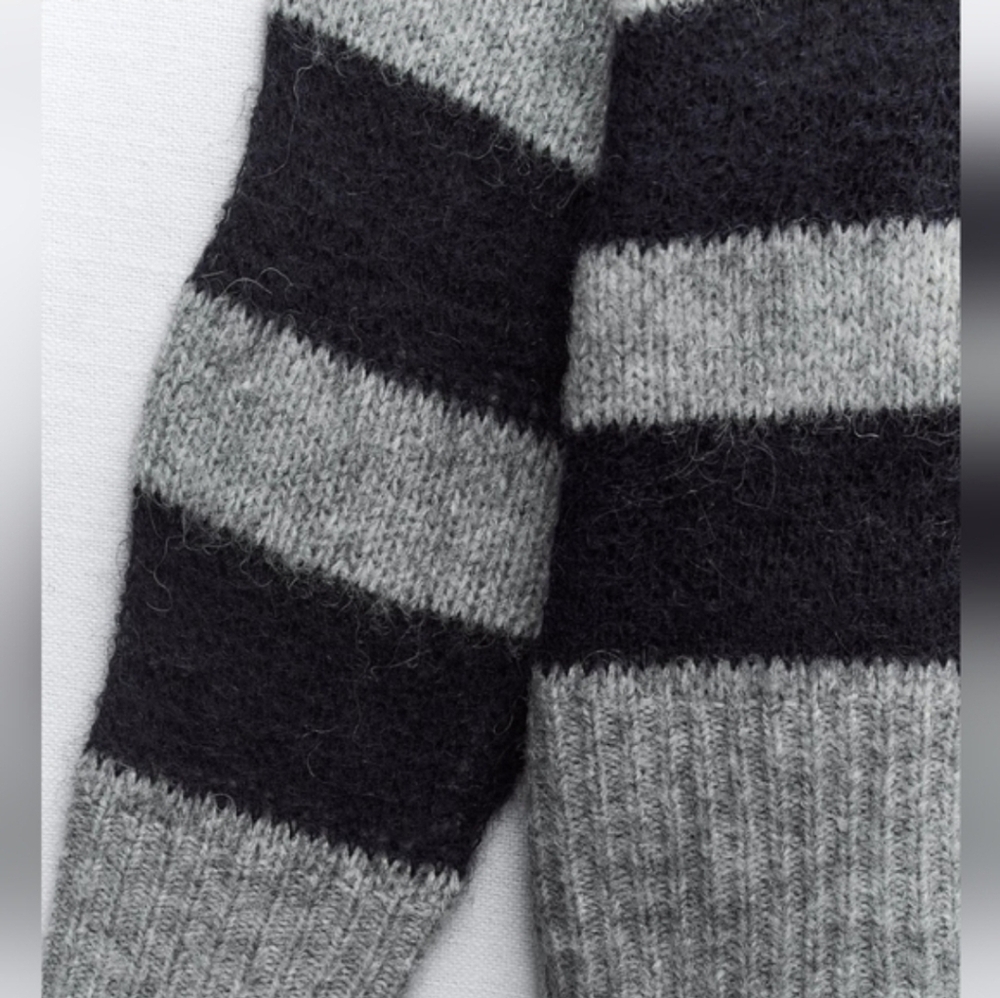 ZARA Stripe Sweater - Picture 2 of 5